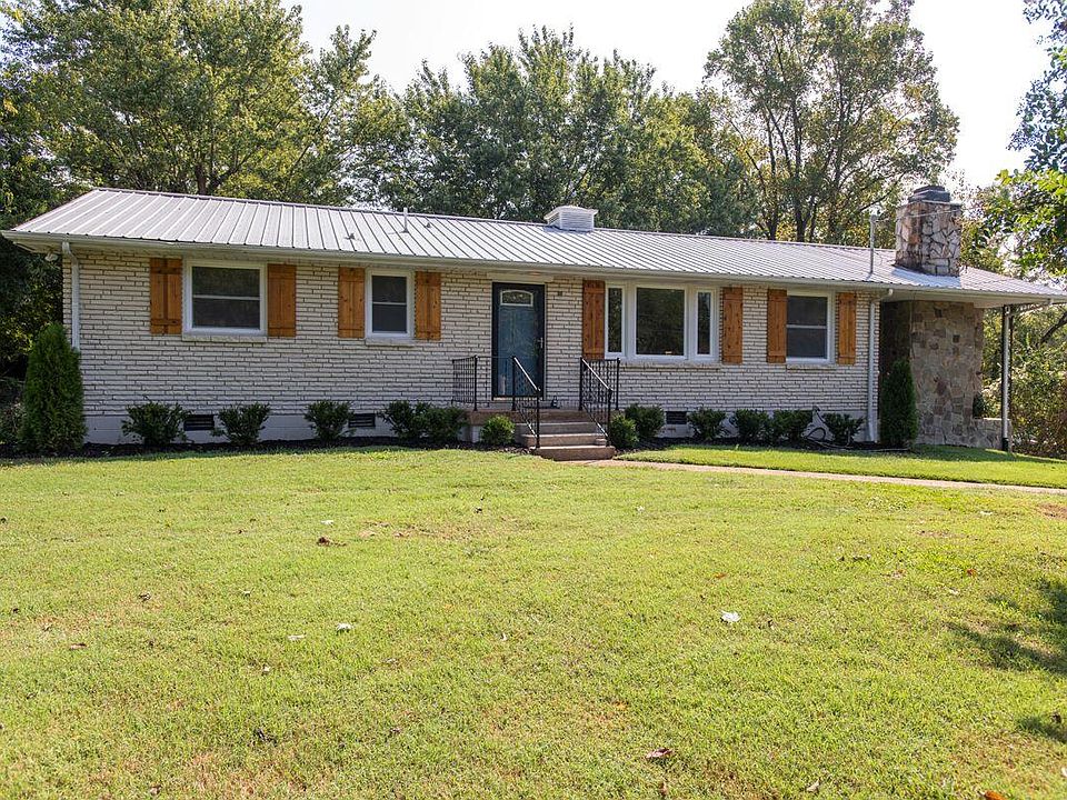 1st image of 2621 Western Hills Dr