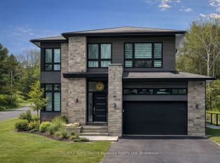 44 Dennis Dr, Parry Sound, ON P2A0E6