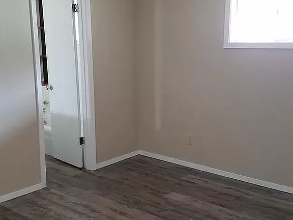 4th image of 1423 Lynn St APT A
