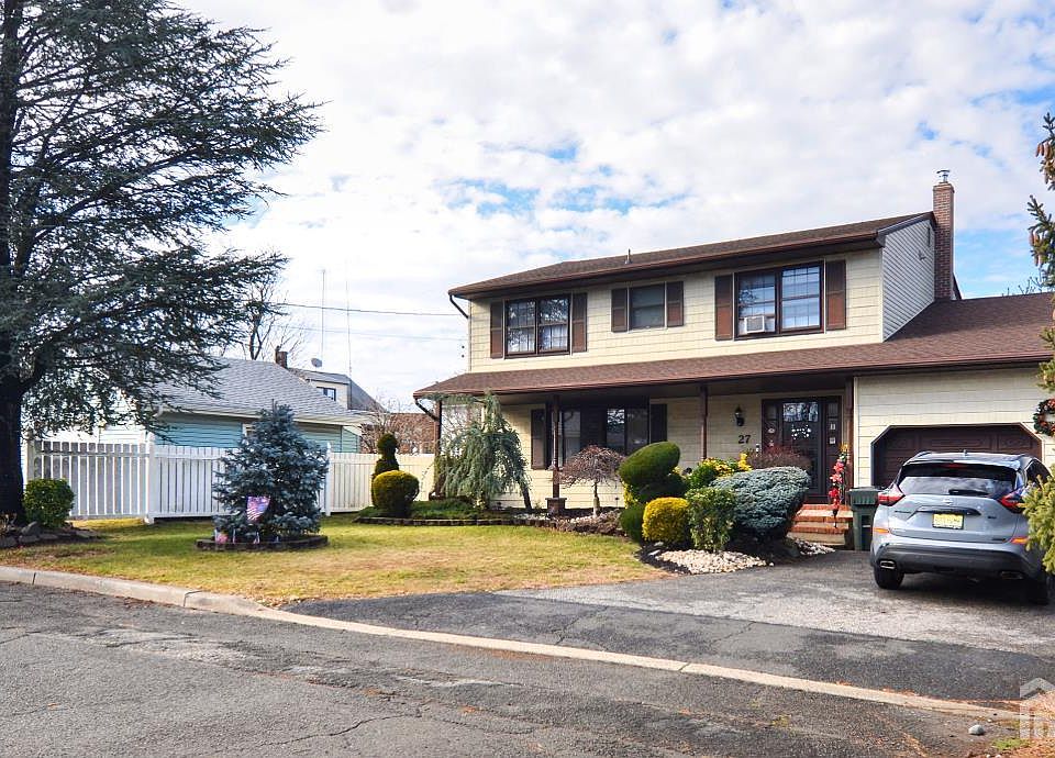 1st image of 27 Henley St