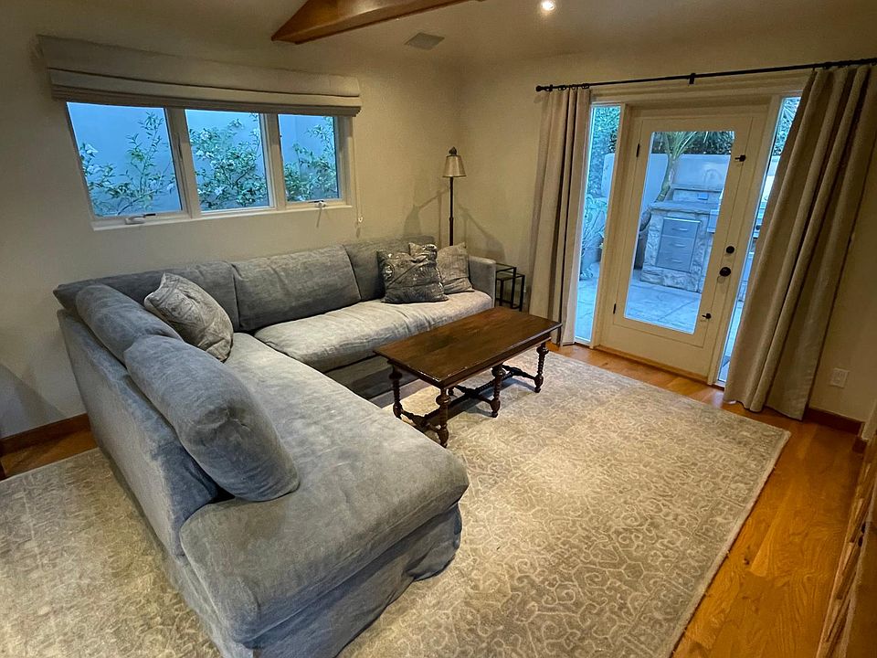 1st image of 4025 Lago Dr