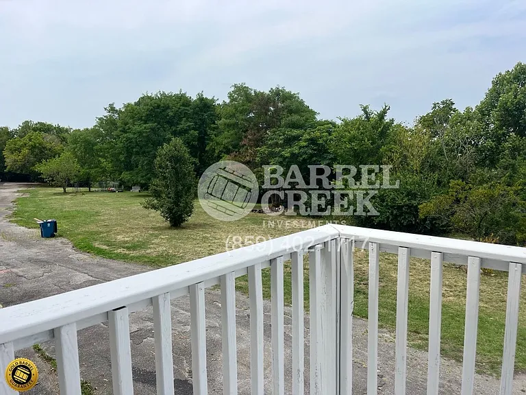 121B Highland Ct — Photo 6