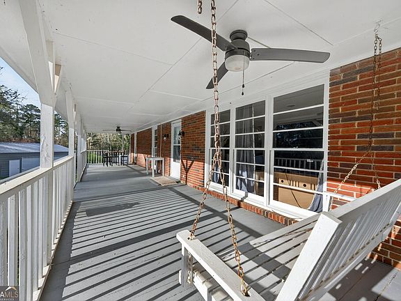 3rd image of 3460 Maynard Cir