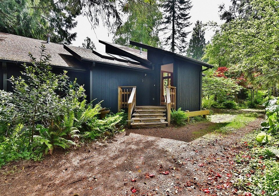 1st image of 2110 Marine Dr