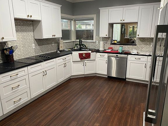 2nd image of 7 Cheshire Ct