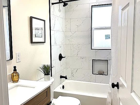 4th image of 16821 Ardmore Ave #16821