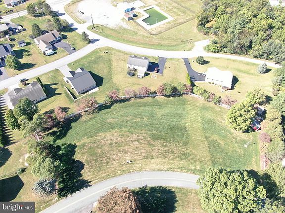 5th image of 41 Crestwood Dr