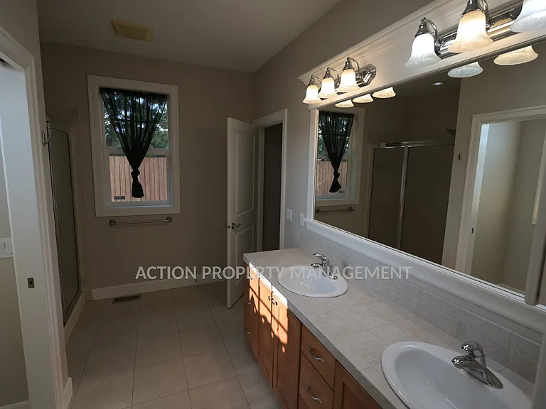 103 E Cobblestone Ln — Photo 34