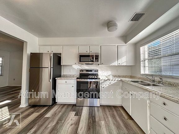 5th image of 1020 Elmwood St Unit 2-A