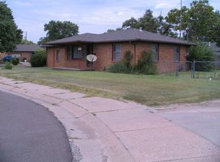 5209 Ridgeway Dr, Great Bend, KS 67530