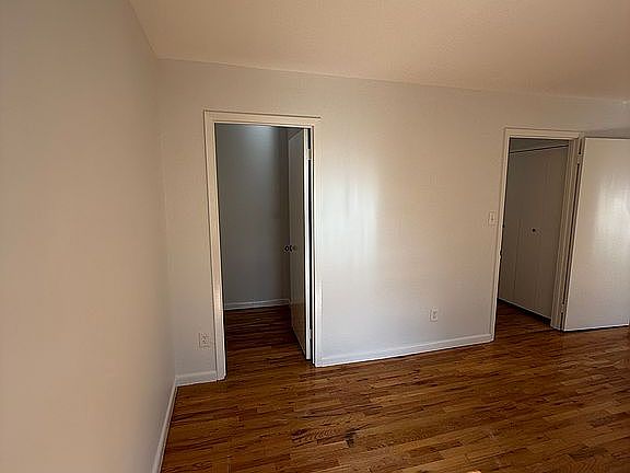 4th image of 445 E 144th St