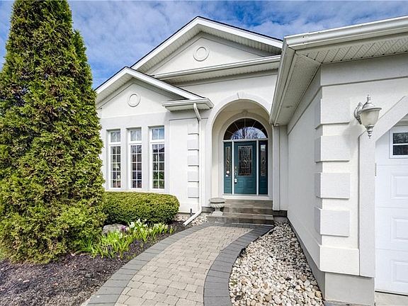 4th image of 44 Laschinger Blvd