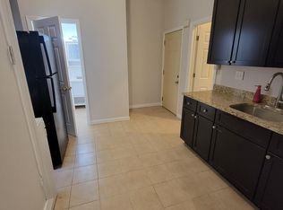 1827 S May St #2R, Chicago, IL 60608