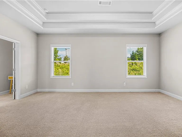 18 Dorothy Ln — Photo 5