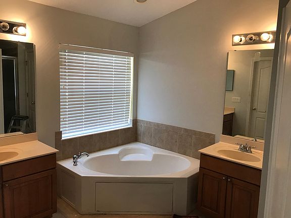 4th image of 2900 Grasmere View Pkwy