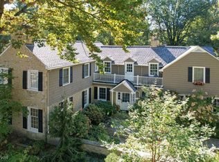 4920 Middledale Rd, Lyndhurst, OH 44124