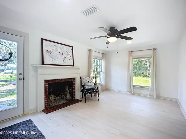 200 MARYLAND Avenue, East Palatka, FL 32131