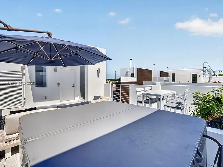 700 NE 14th Ave #311 — Photo 41