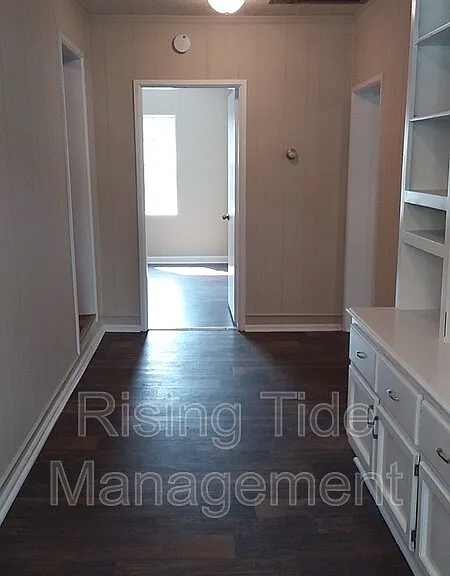 3295 Young Ave — Photo 9