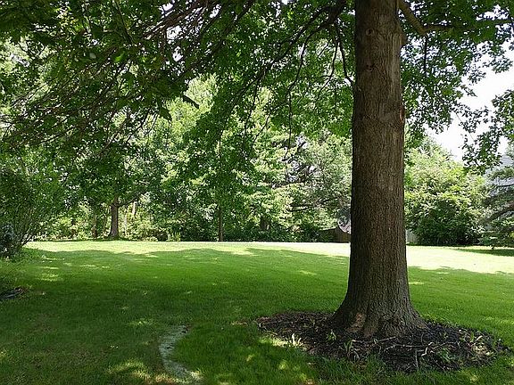 Adjacent lot is included 