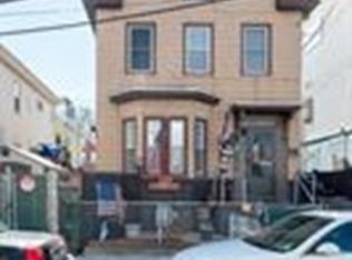 28 Brook St, Somerville, MA 02145