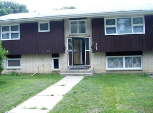 228 Trask St, Aurora, IL 60505