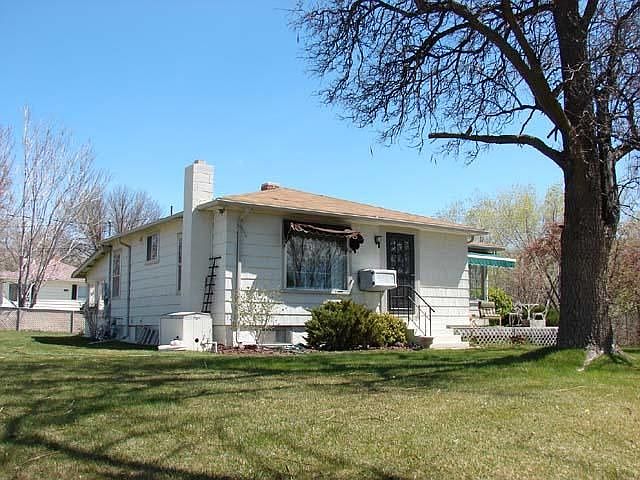 1st image of 255 Park Dr