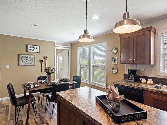 4th image of 7601 Daffan Ln #594