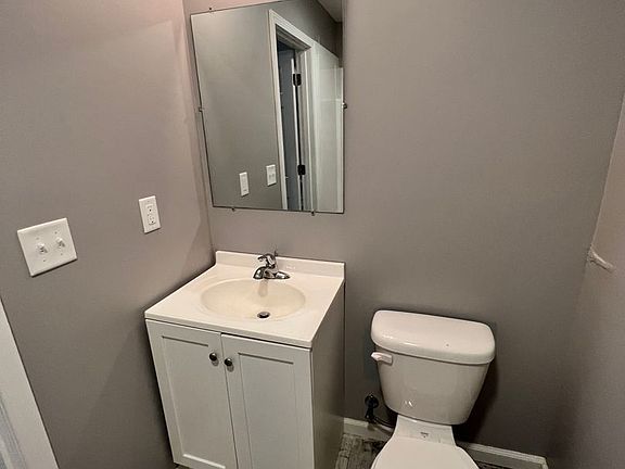 4th image of 100 N Oakland St APT C