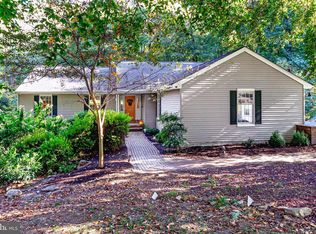 38 Darien Rd, Newark, DE 19711