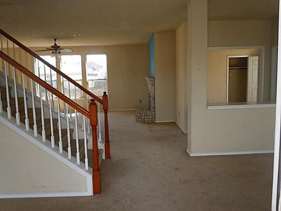 4th image of 3241 Bent Oak Dr