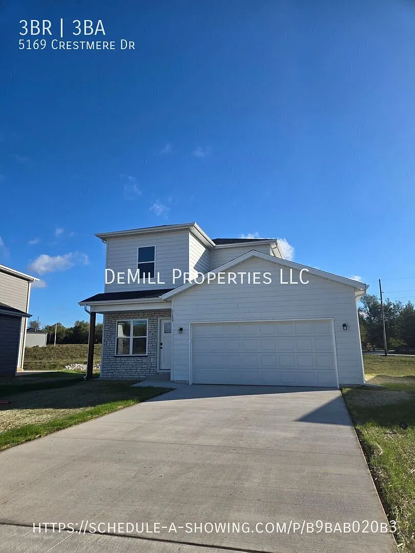 Modern Living in West Springfield 5169 W Crestmere Dr! — Photo 1
