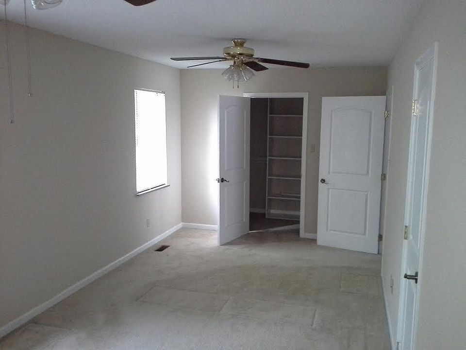 2nd image of 1010 Young Ave #1