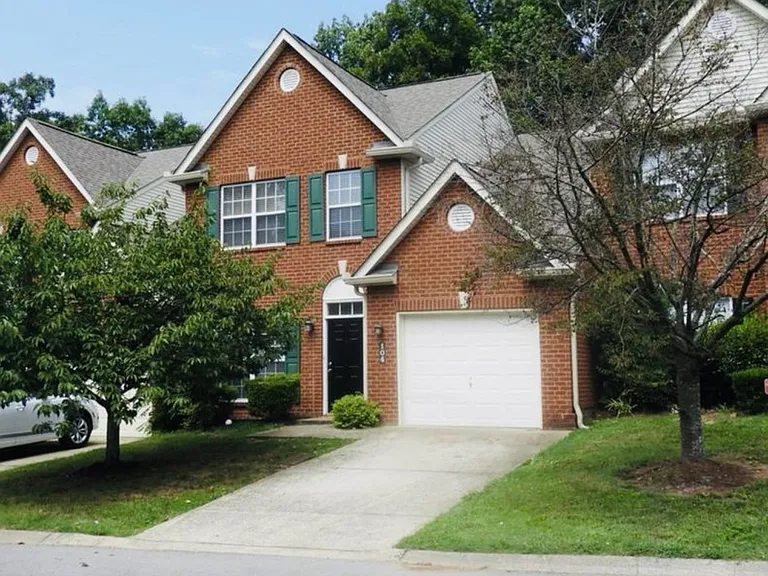 104 Nashboro Grns — Photo 1