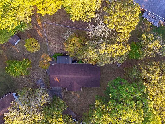 5th image of 1360 Riverbend Dr