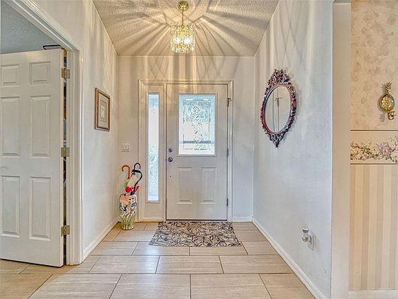5th image of 1741 Madero Dr