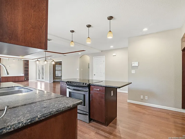 415 Calumet Pl — Photo 16