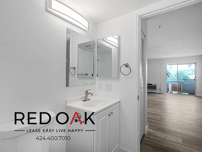 5200 Oakland St #201 — Photo 9