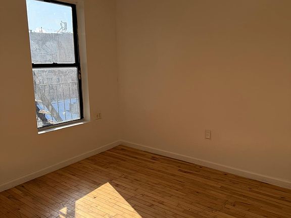 3rd image of 149 Vermilyea Ave #4