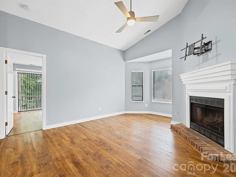 4130 Charlotte Hwy #L — Photo 11