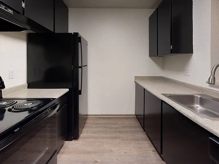 North Creek Apartments — Photo 14