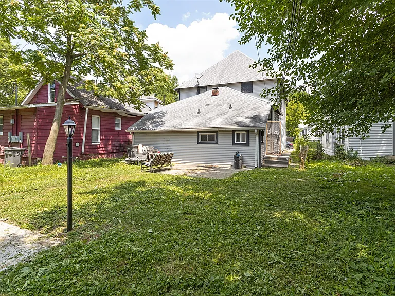1150 Tecumseh St — Photo 7