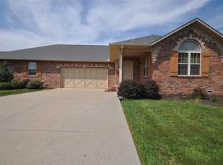 1700 Twin Oaks Dr UNIT B, Monett, MO 65708