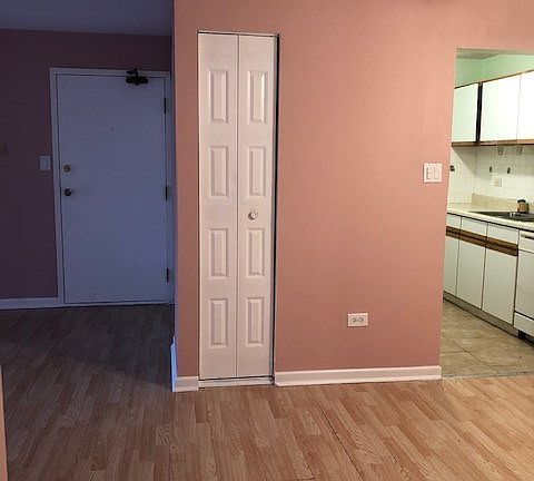 2nd image of 276 Shorewood Dr APT Gb