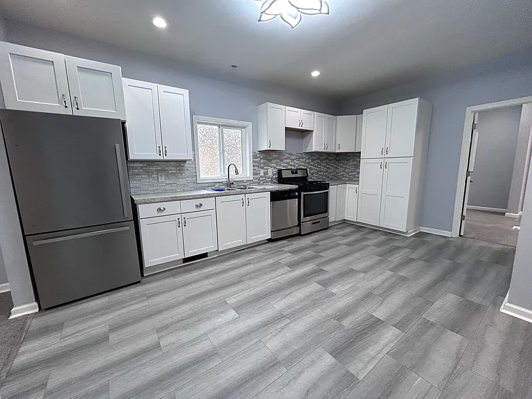 21 Amber St #1 — Photo 5