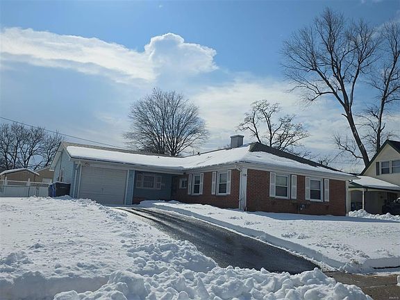 3rd image of 8 Marblestone Ln