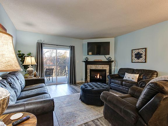 2nd image of 205 Ogle Dr #333
