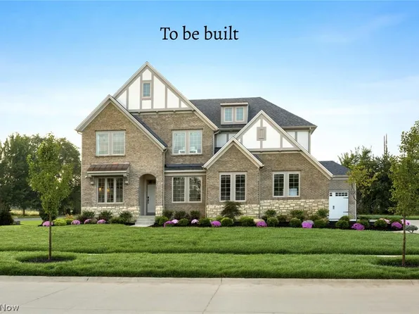 26319 Grandview Dr, Olmsted Falls, OH 44138