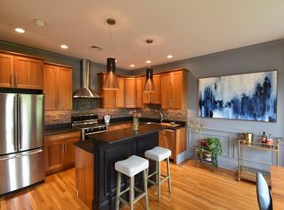 28 Essex St APT 4, Cambridge, MA 02139