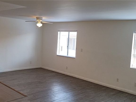 5th image of 4906 Rosewood Ave